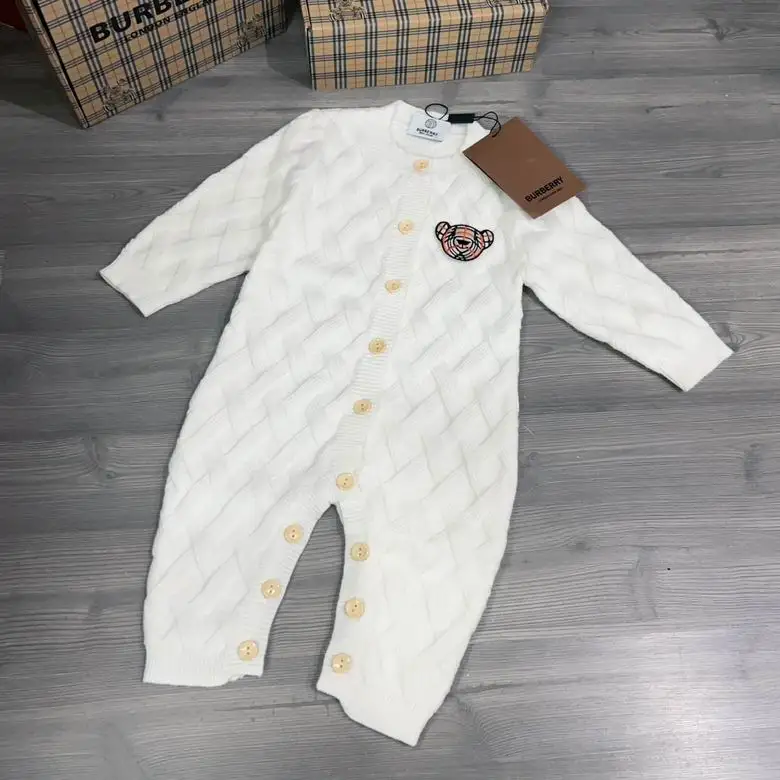 Burberry sz59 66 73 80 90  (15)